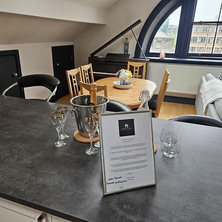 2 Bedroom City Centre Penthouse Loft Apartment リヴァプール エクステリア 写真
