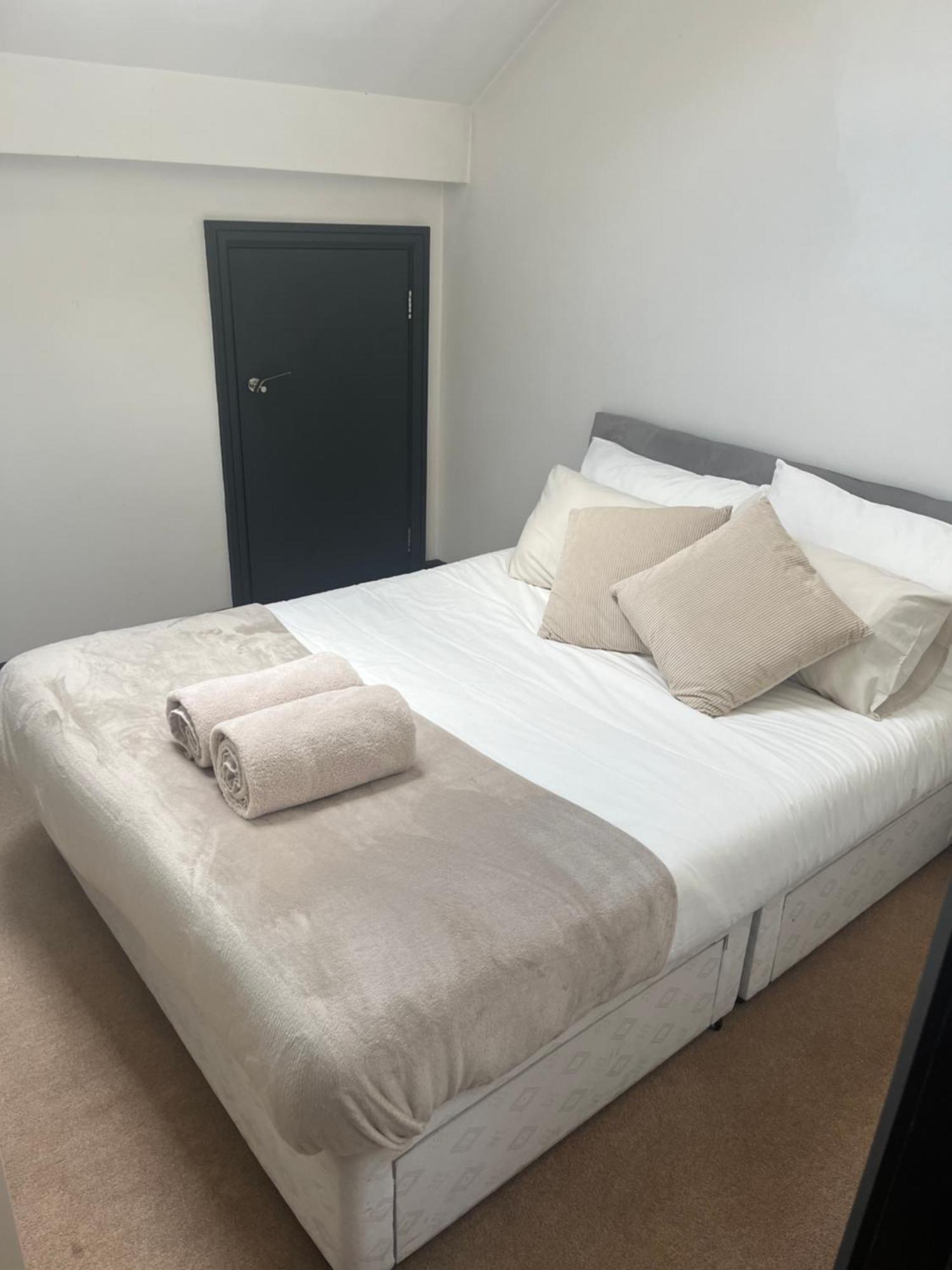 2 Bedroom City Centre Penthouse Loft Apartment リヴァプール エクステリア 写真